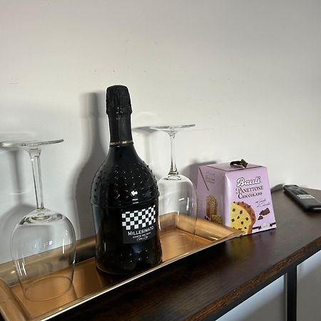 La Corte Di Silvia Malpensa Bed & Breakfast Cardano Al Campo Ngoại thất bức ảnh