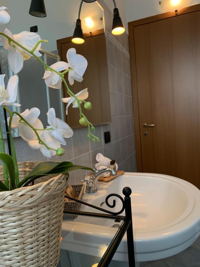 La Corte Di Silvia Malpensa Bed & Breakfast Cardano Al Campo Ngoại thất bức ảnh