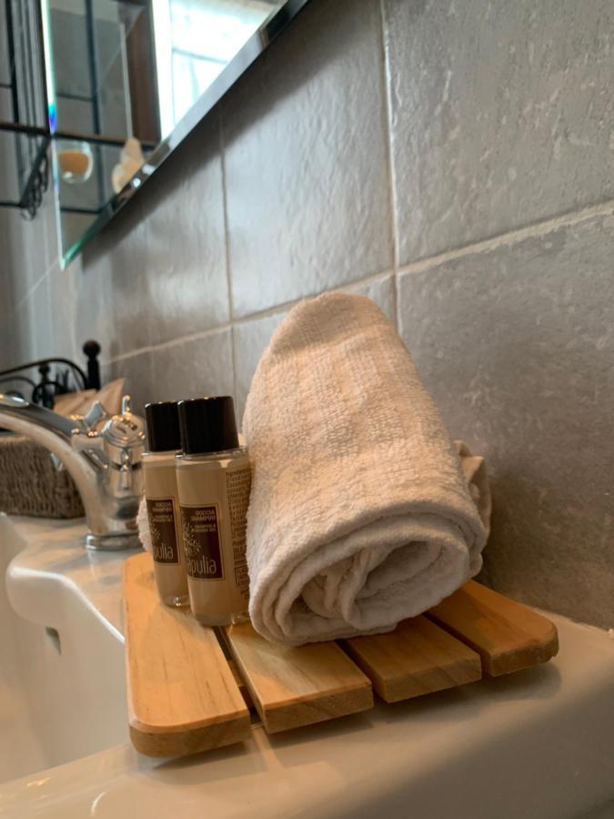 La Corte Di Silvia Malpensa Bed & Breakfast Cardano Al Campo Ngoại thất bức ảnh